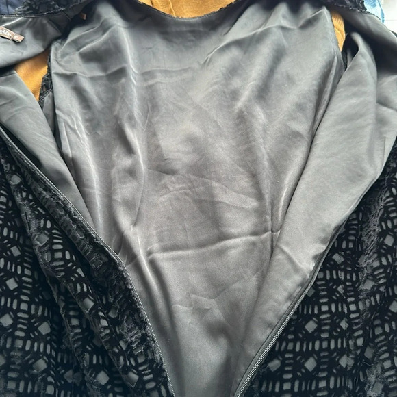 J. McLAUGHLIN Black Velvet Burnout Murphy Dress Office Siren Boardroom Size 10 - Picture 13 of 16